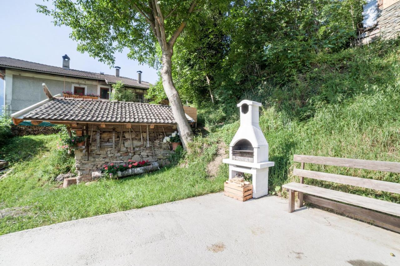 Innergasserhof Ferienwohnung Enzian San Martino In Passiria  Екстериор снимка